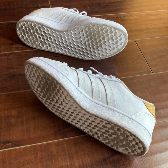 Womens Adidas Cloudfoam comfort casual sneakers - Picture 3 of 3